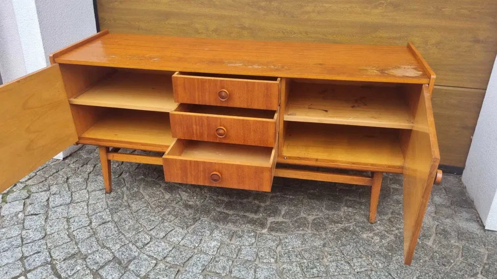 Sideboard/byrå, den ikoniska modellen BILEA BOBINGO.