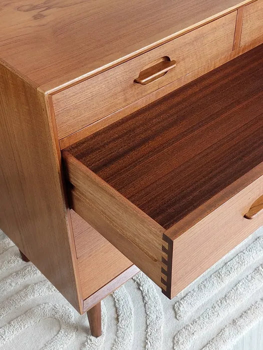 Byrå (Carl J. Skov Møbelfabrik)