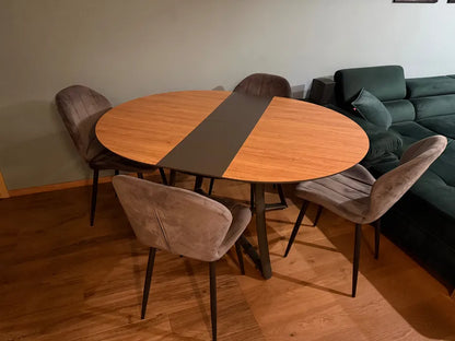 Modernt och välskött matbordset