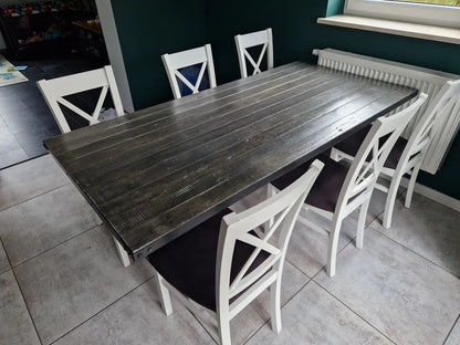 stabilt träbord med beslag