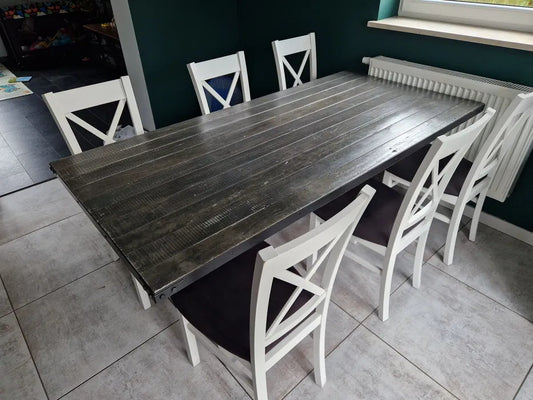 stabilt träbord med beslag